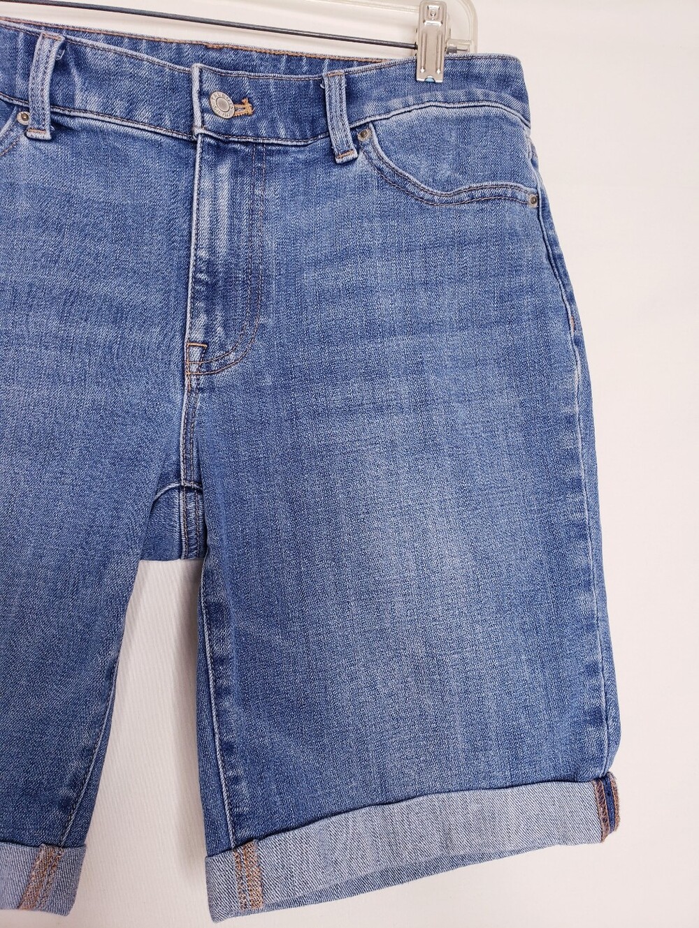 Talbots Flawless Girlfriend Short Stretch Cuffed Denim Jean Shorts Womens Size 6 - Picture 3 of 10